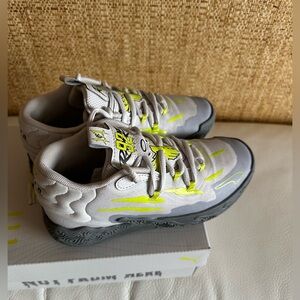 Sale PUMA Kids Sneakers sUS 1.5C, EUR 32.5,19.5 cm.MB.03HillsPS.Vietnam.Like new